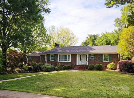 727 Hillside Avenue