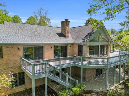 1470 Mountain Meadow Drive