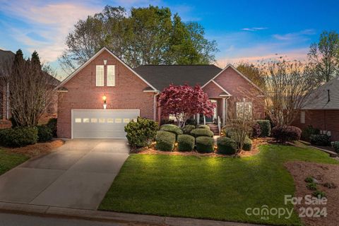 418 Spyglass Hill Place sold home in The Crescent, Salisbury, NC