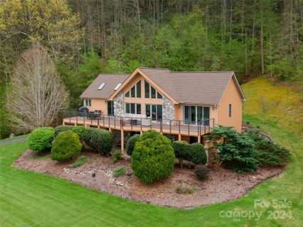 226 Lower Brush Creek Road sold home in Okoboji Wilderness, Fletcher, NC