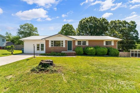 2820 21st Street sold home in Belle Meade, Hickory, NC