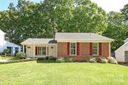 615 Winter Wood Drive sold home in Matthews, SC
