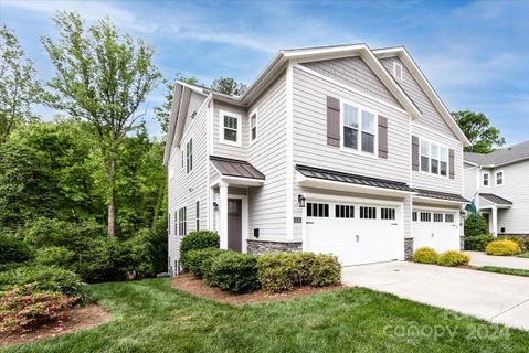 5228 Valley Stream Road