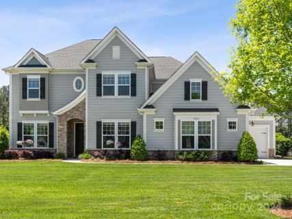 5074 Hyannis Court sold home in The Highlands at Weddington, Matthews, NC