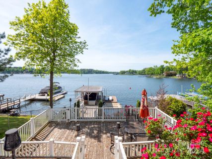 224 N Shoreline Drive