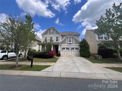 1007 Dunhill Lane