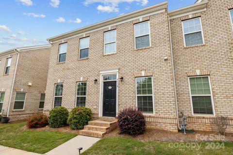 6618 Brighton Park Drive sold home in Mint Hill Commons, Mint Hill, NC