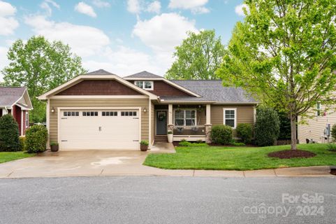 46 Asher Lane sold home in Cottages at Glenn Oaks, Arden, NC