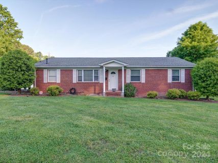 3261 Robinwood Road sold home in Lakewood, Gastonia, NC