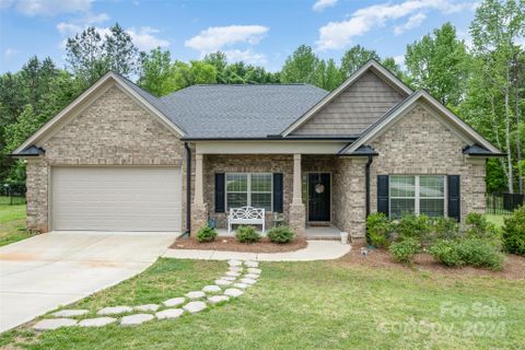 5228 Grey Hawk Court sold home in Fieldstone, Concord, NC