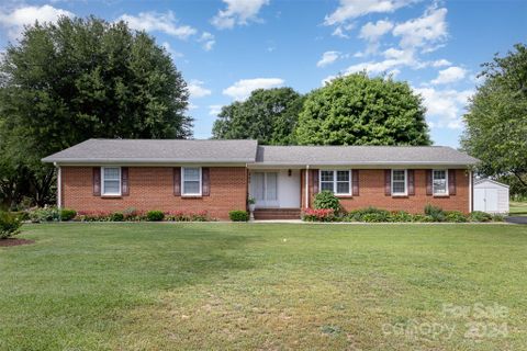 500 Hillsdale Drive sold home in Hillsdale, Monroe, NC