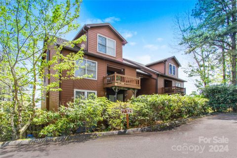 121 Toxaway Views Drive 501 sold home in Toxaway Views, Lake Toxaway, NC