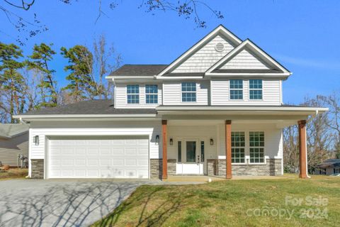 7111 Rockwood Forest Lane sold home in Idlewild Woods, Charlotte, NC