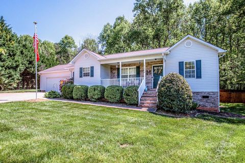 1604 Indian Head Court sold home in Indian Springs, Conover, NC