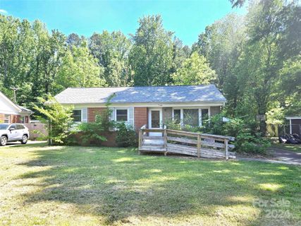 2900 Enfield Road