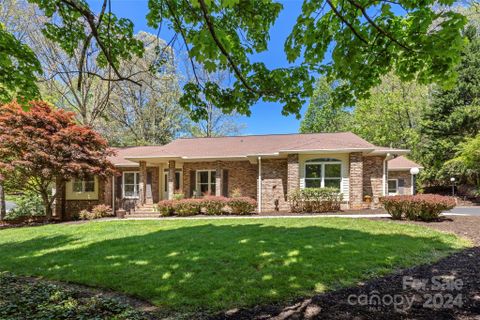 151 Sweetwater Hills Drive sold home in Sweetwater Hills, Hendersonville, NC