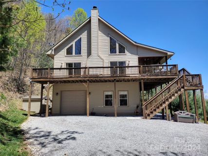390 Peacock Lane sold home in Peacock Mountain Development, Burnsville, NC