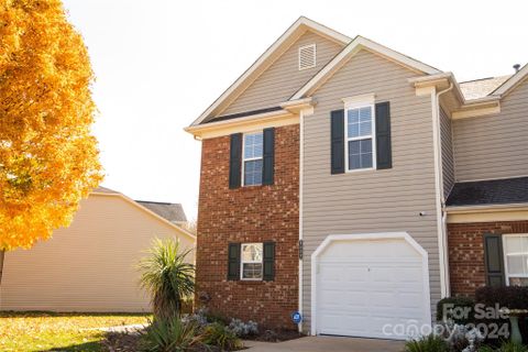 9009 Cinnabay Drive sold home in Towne Meadows, Charlotte, NC
