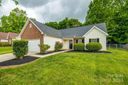317 Tamarack Drive sold home in Matthews, SC