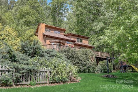 22 Thistle Lane sold home in Junaluska Oaks, Waynesville, NC
