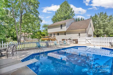 3356 Mooring Place sold home in Anchors Landing, Sherrills Ford, NC