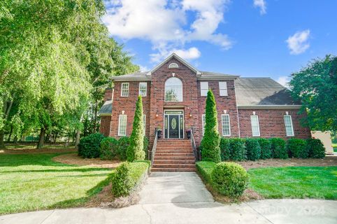 3016 Corner Stone Drive sold home in Lake Providence, Weddington, NC
