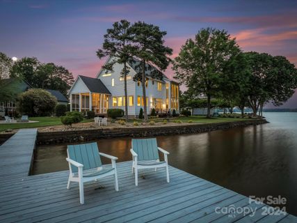 8259 Peninsula Lane sold home in Mountain Creek Shores, Sherrills Ford, NC