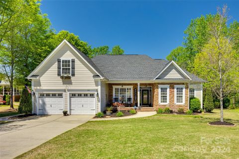 213 Clear Spring Court sold home in Pleasant Glen, Fort Mill, SC
