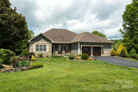 138 Saddle Club Lane sold home in Valley View Farms, Hendersonville, NC
