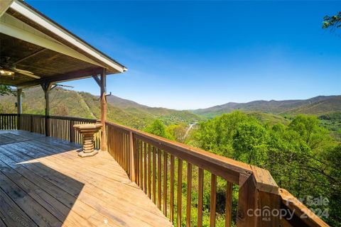 1454 Setzer Cove Road sold home in Valley Vista, Maggie Valley, NC