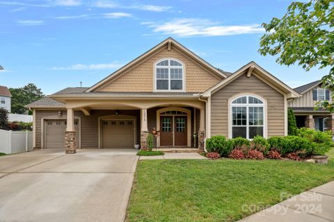 10015 Blackstone Drive