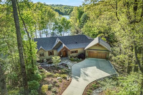100 Amakola Court