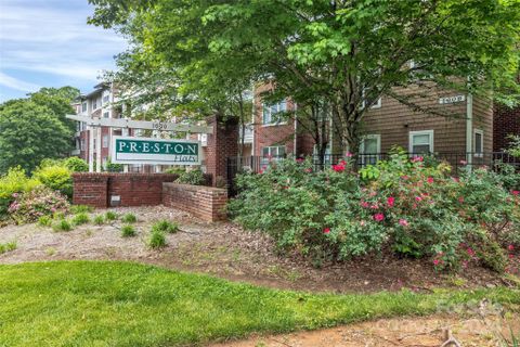 1000 Woodlawn Road 322 sold home in Preston Flats, Charlotte, NC