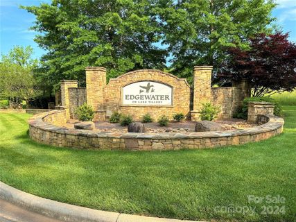115 Bridgeview Court 118