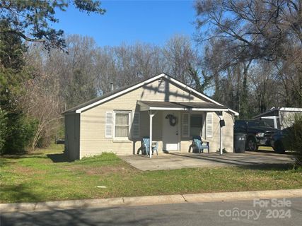 135 Skyland Avenue