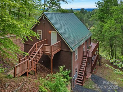 412 Blueberry Drive sold home in Cane River Hamlet, Burnsville, NC