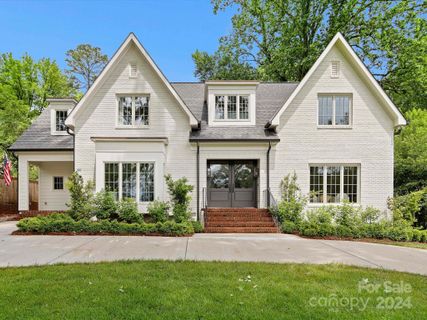 201 Wonderwood Drive
