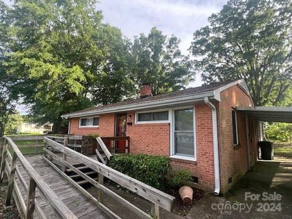 1215 East Park Drive sold home in East Park, Gastonia, NC