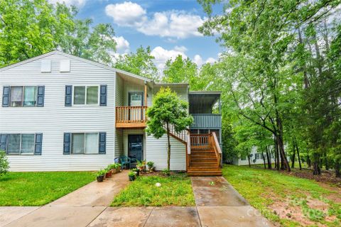 1667 Hunters Trail