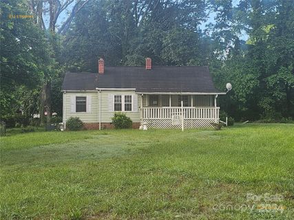 811 Hoskins Road