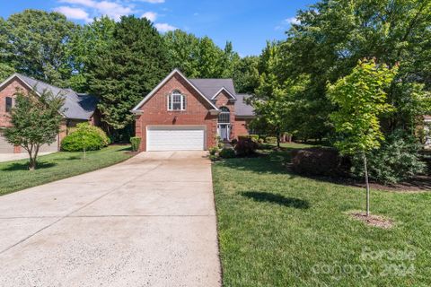 5040 Hickory Lake Lane