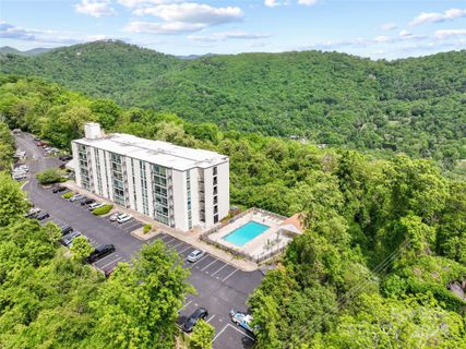 647 Town Mountain Road 407 sold home in Sunset Ridge Condominiums, Asheville, NC