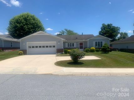 212 Dartcrest Drive