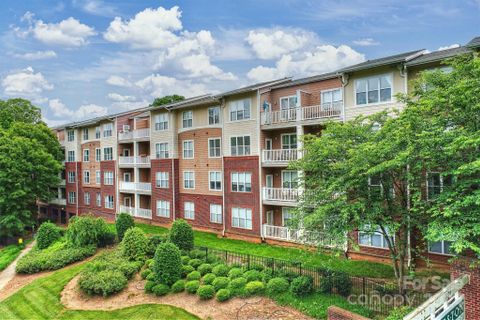 1000 E Woodlawn Road 116 sold home in Preston Flats, Charlotte, NC