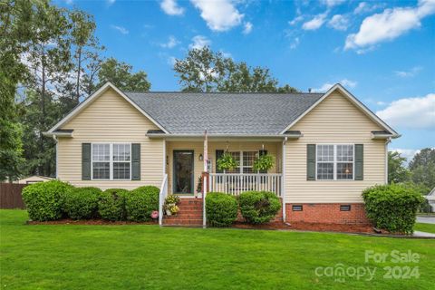 906 Sweetgrass Lane sold home in Lakeside, Rock Hill, SC