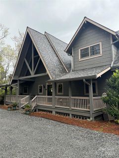 437 Toxaway Court