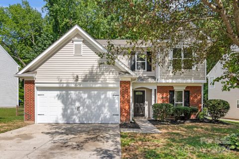 12432 Oakton Hunt Drive sold home in Withrow Downs, Charlotte, NC