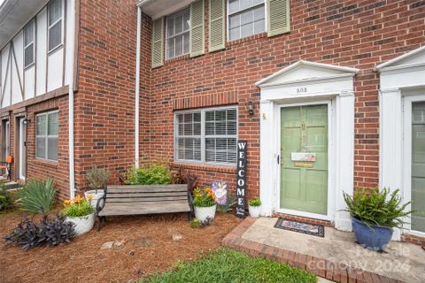 1300 Larchmont Place sold home in Wiltshire Village, Salisbury, NC