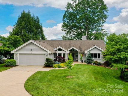 138 Oakcrest Lane sold home in The Overlook At Laurel Ridge, Waynesville, NC