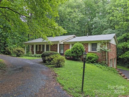 146 Surry Lane